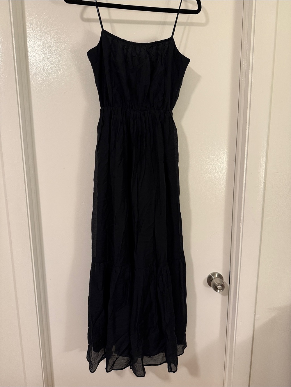 abercrombie black spaghetti strap tiered maxi dress